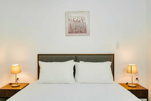 Гостиница Sanders Home Suites - Bright Downtown 1-bdr Apt в Афинах