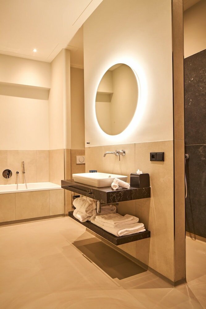 Фото Hotel The Yard