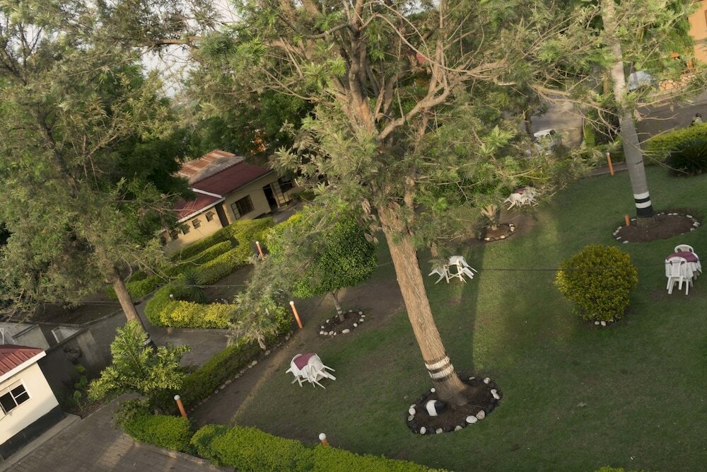 Фото Rwenzori International Hotel