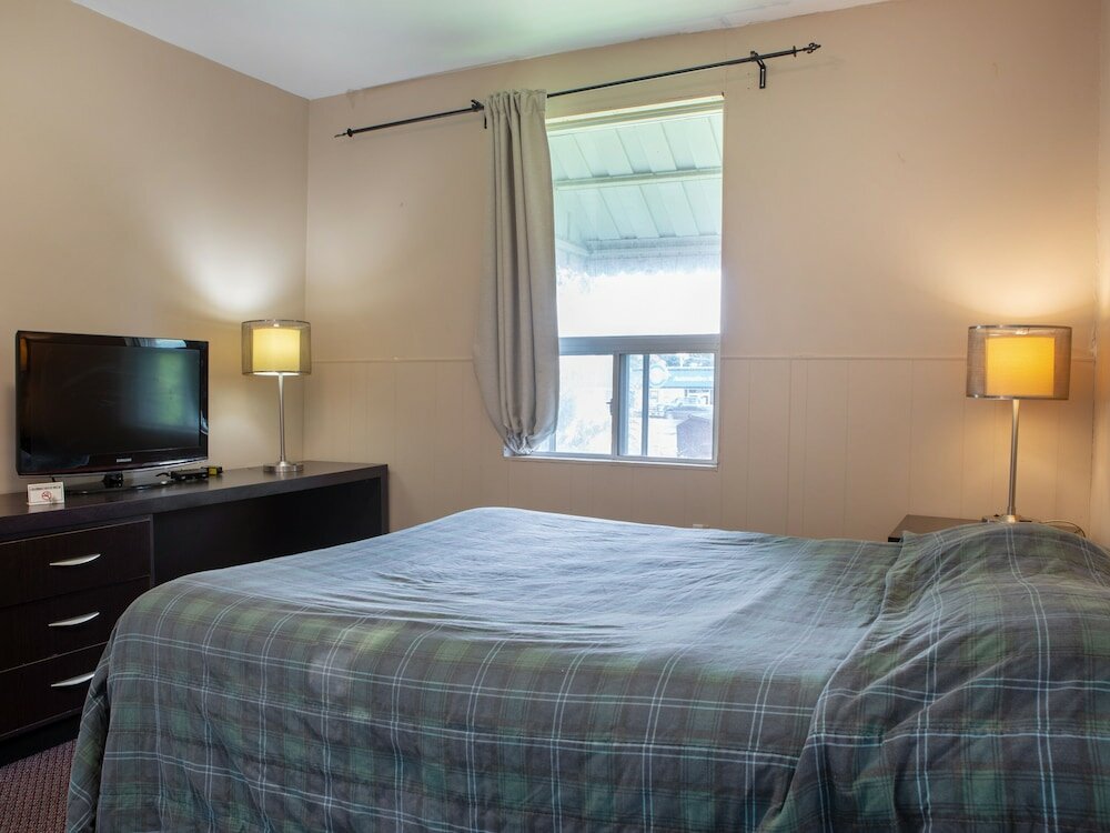 Фото Hotel Richmond Hill On North