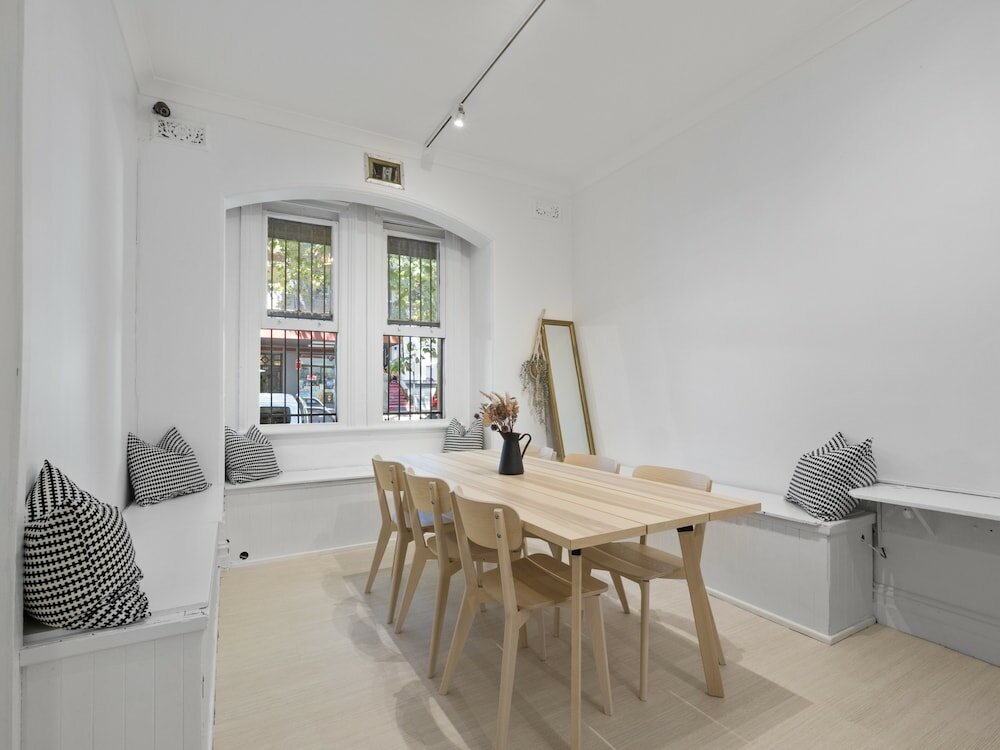 Фото Venus Potts Point - Hostel - Women only