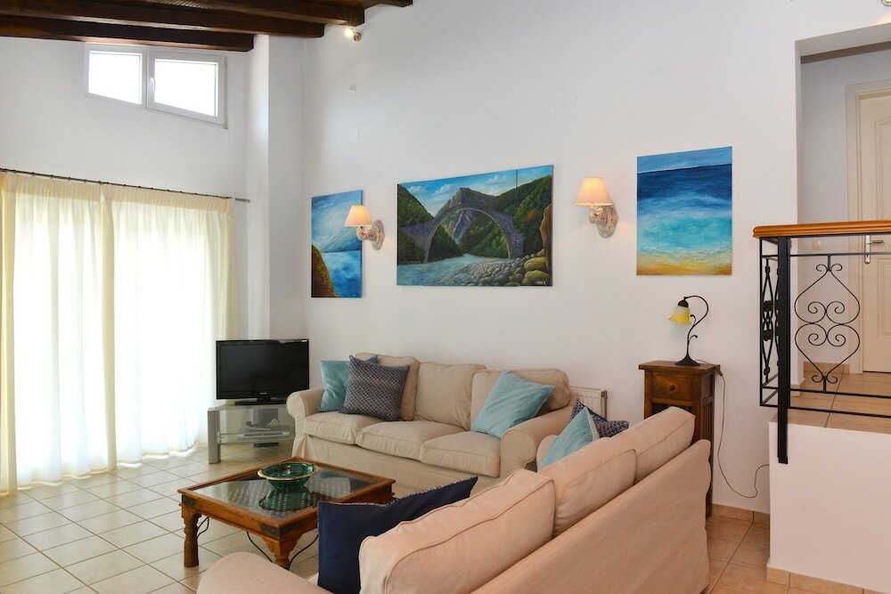 Фото Orestis Suites