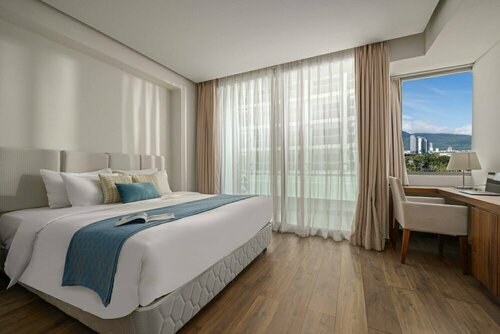 Гостиница Exclusive 120sqm 2bdr Corner Suite Rooftop Pool в Дананге