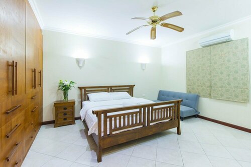 Гостиница Majestice Pool Villa 4 Bedrooms в Паттайе