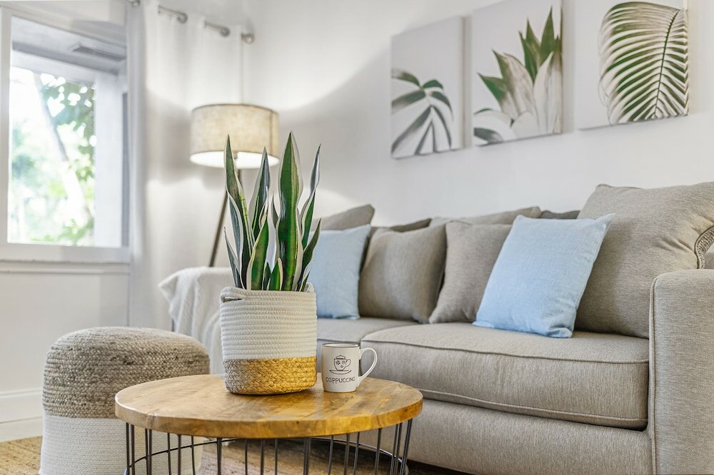 Фото Alani Bay Premium Condos