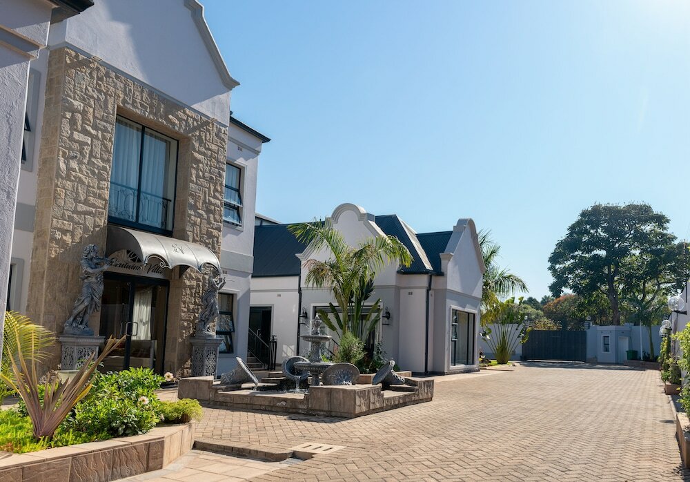 Фото Ezulwini Villa Hotel