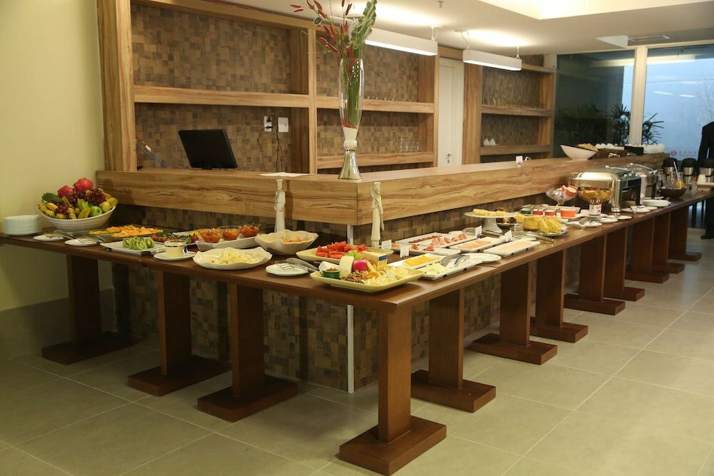 Фото Ramada by Wyndham Macae Hotel & Suites