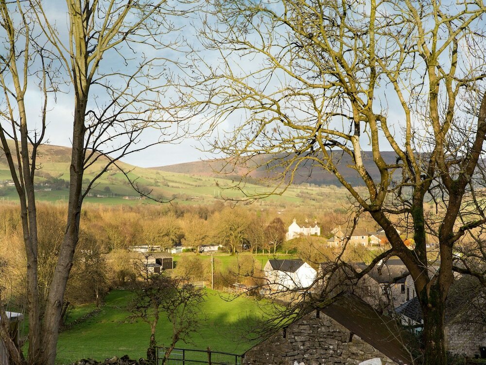 Фото Oyo Ye Olde Bowling Green Inn