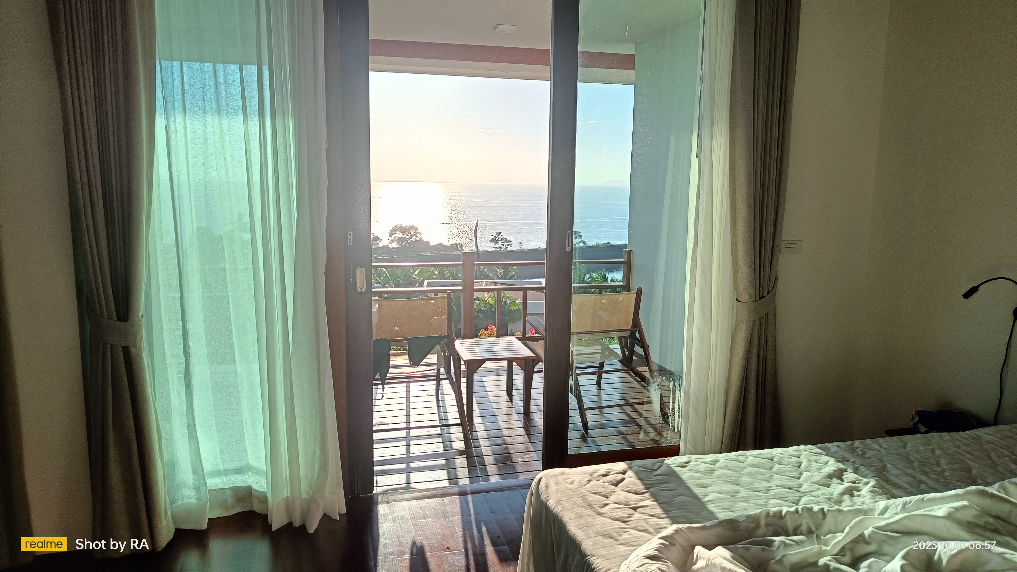 Фото Phi Phi Mountain Beach Resort