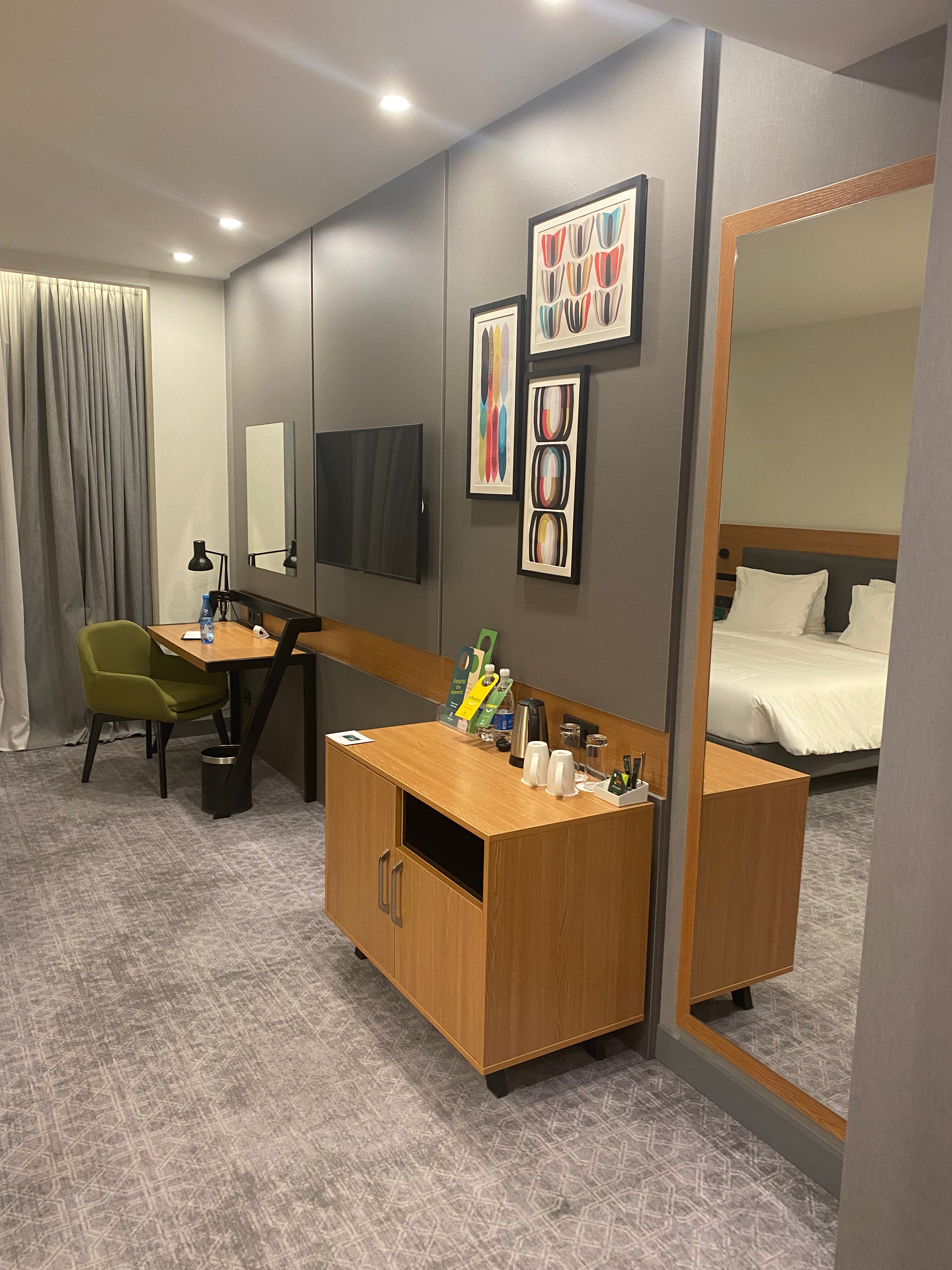 Фото Holiday Inn Yerevan Republic Square