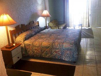 Фото Cariblue Beach Hotel and Scuba Diving Resort