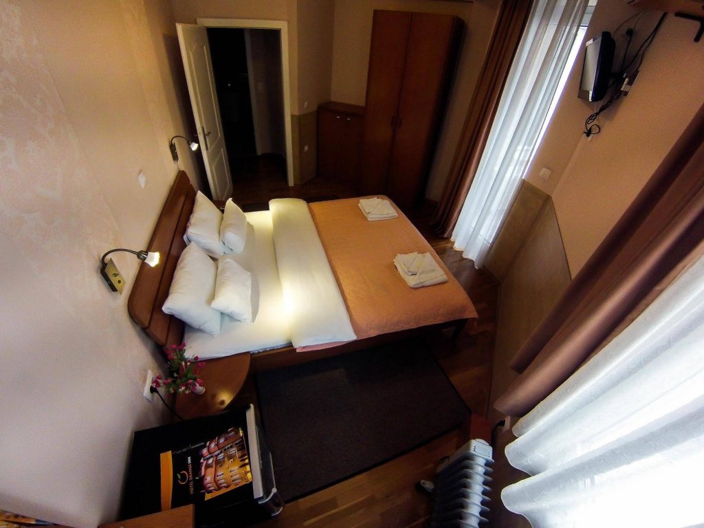 Фото Hotel Orange Inn