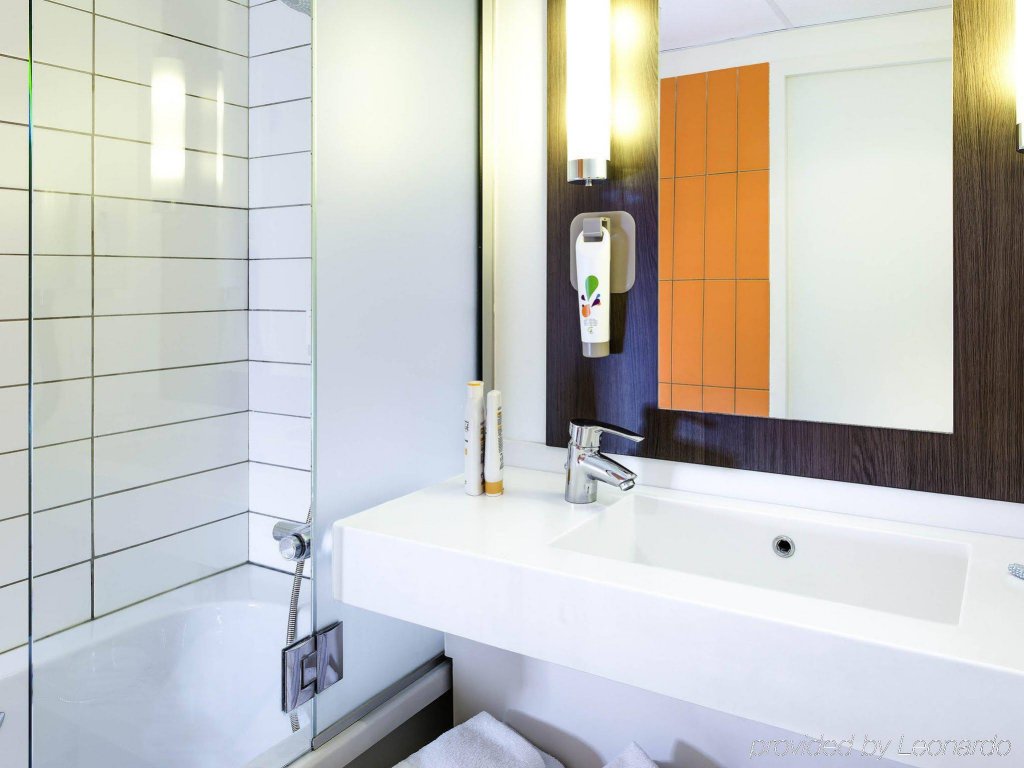 Фото Ibis Styles Lyon Centre - Gare Part Dieu Hotel