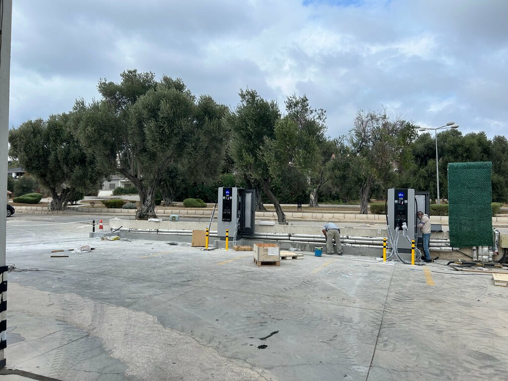 Electric car charging station Esarj, Cesme, photo