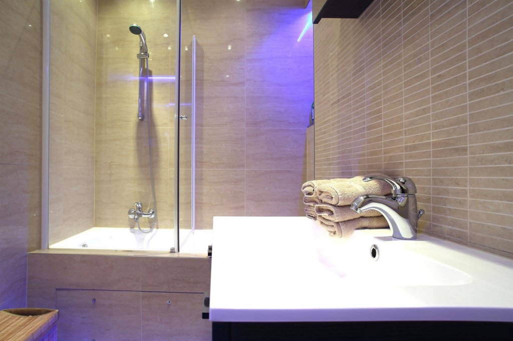 Фото The Queen Luxury Apartments - Villa Medici