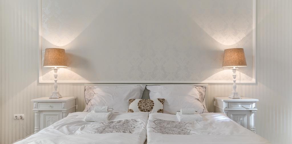 Фото Chestnut Suite - Luxury Home Downtown