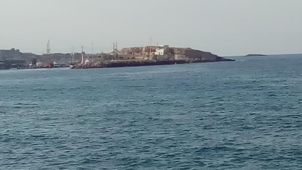 Фото Blue Bay Apartments