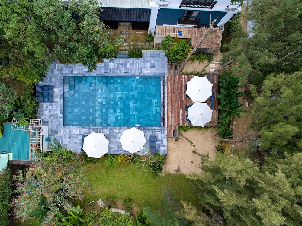 Фото Aira Boutique Hoi An Hotel & Villa