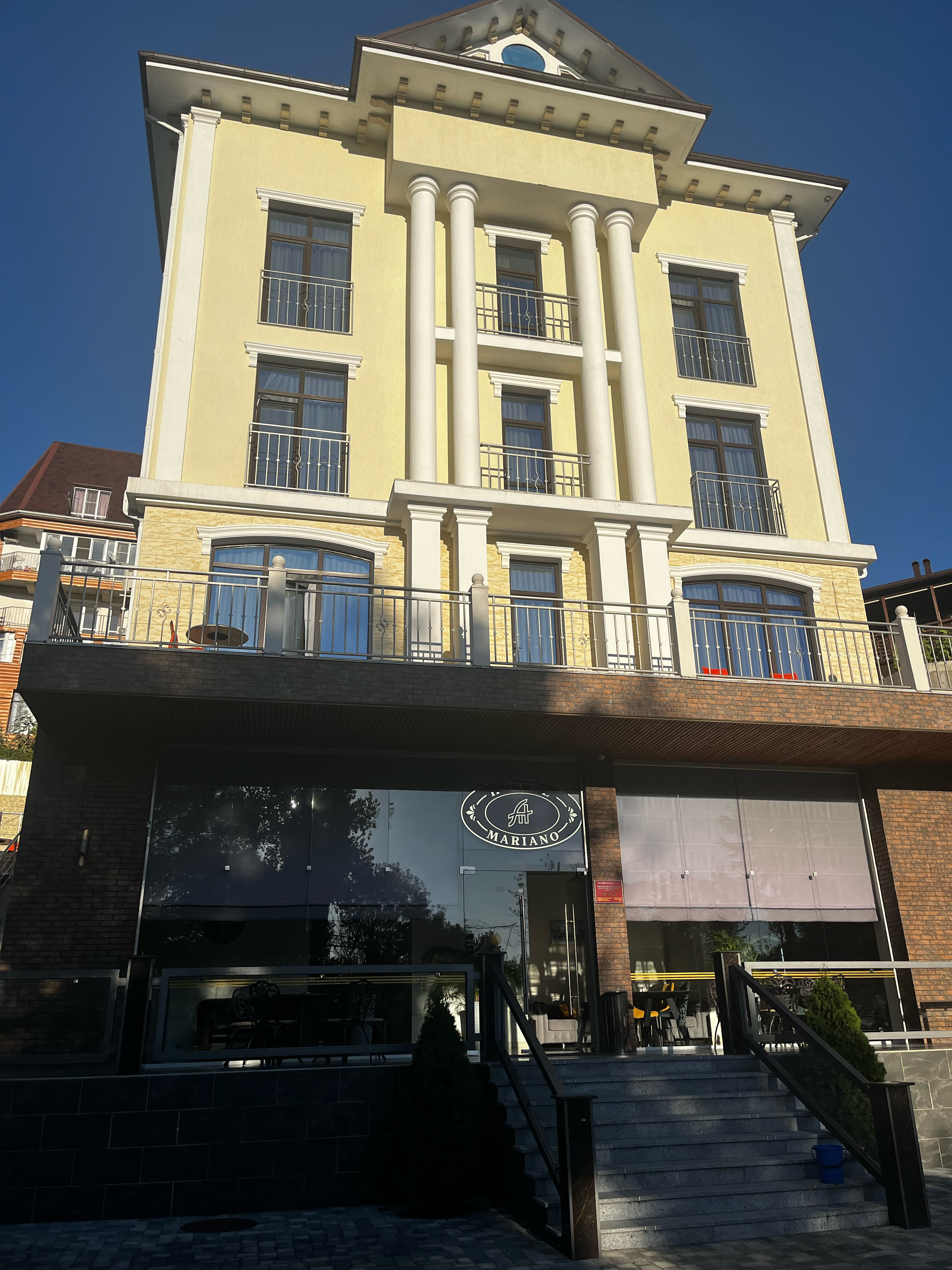 Фото Мариано