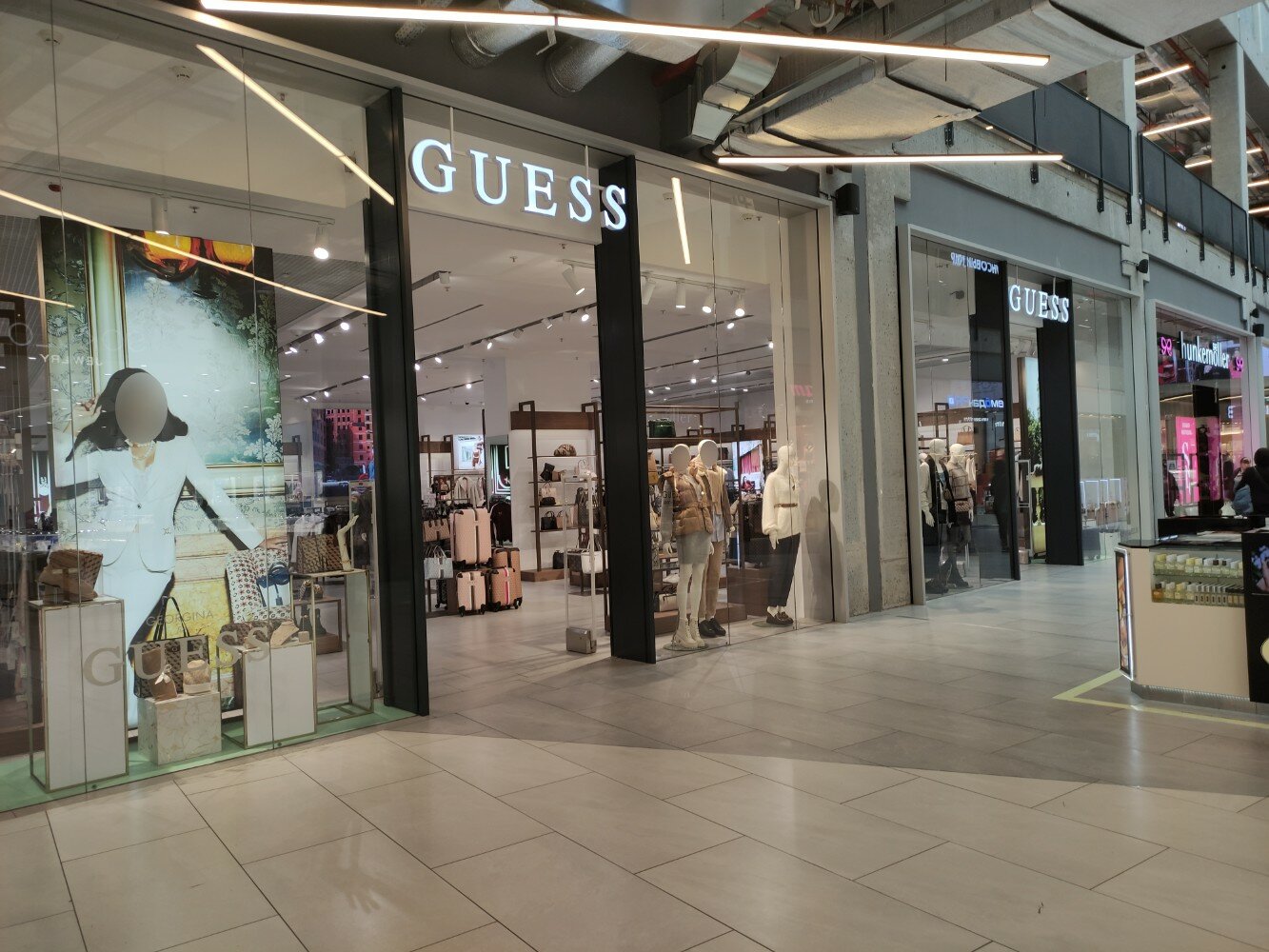 Guess westfield clearance
