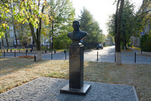 Bust of O.K. Antonov (Moscow Region, Zhukovsky, Mayakovskogo Street), monumento, memorial