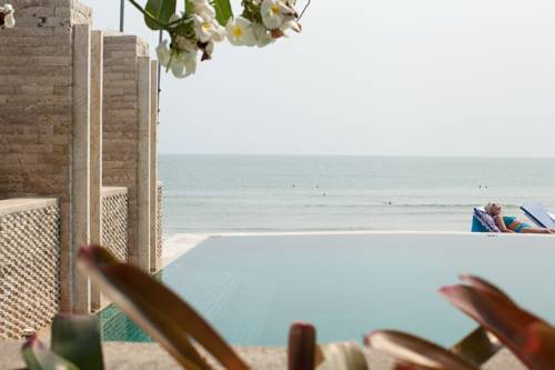 Фото Nern Chalet Beachfront Hotel