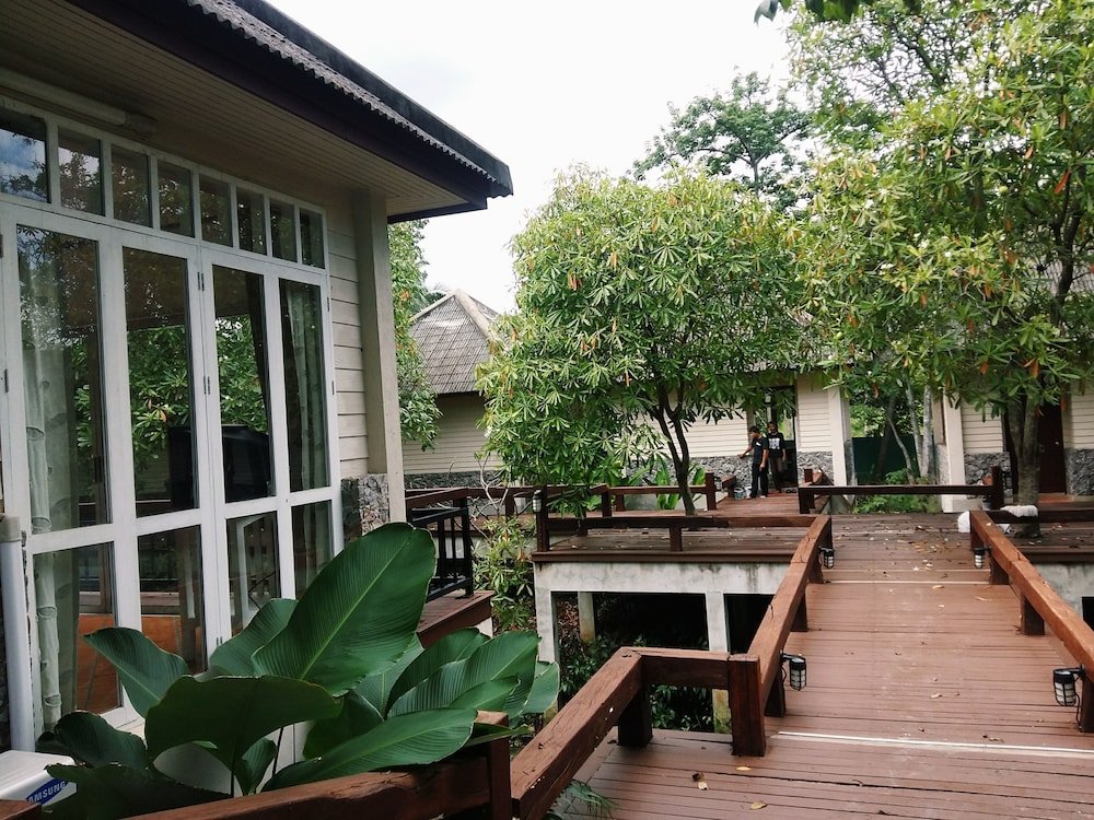 Фото Baan Tai Had Resort and Water Sports