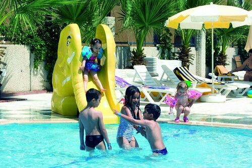 Гостиница Hotel Titan Garden в Аланье
