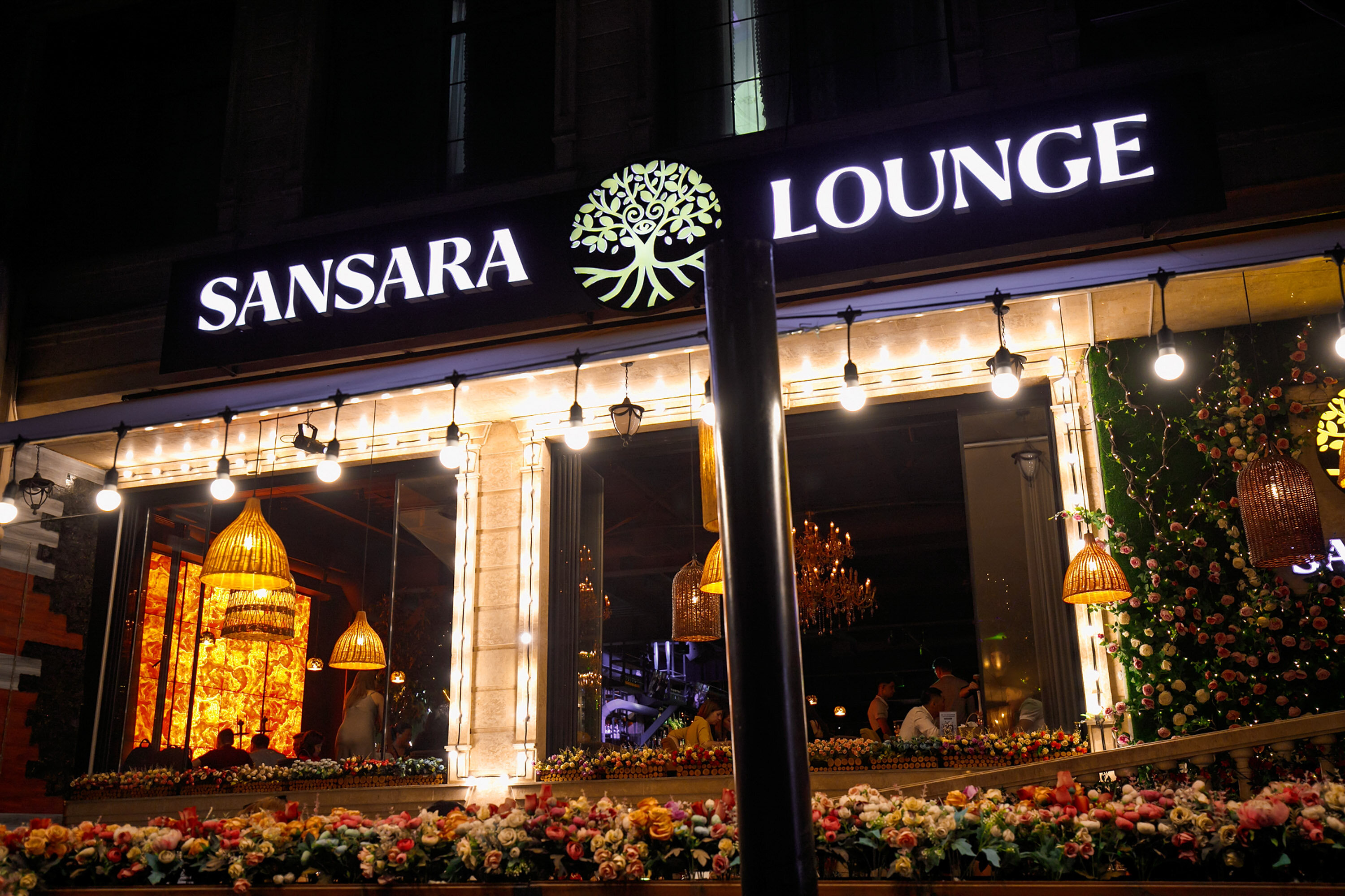 Теңізде жалаңаш қыз фотосессия. Онлайн көру.