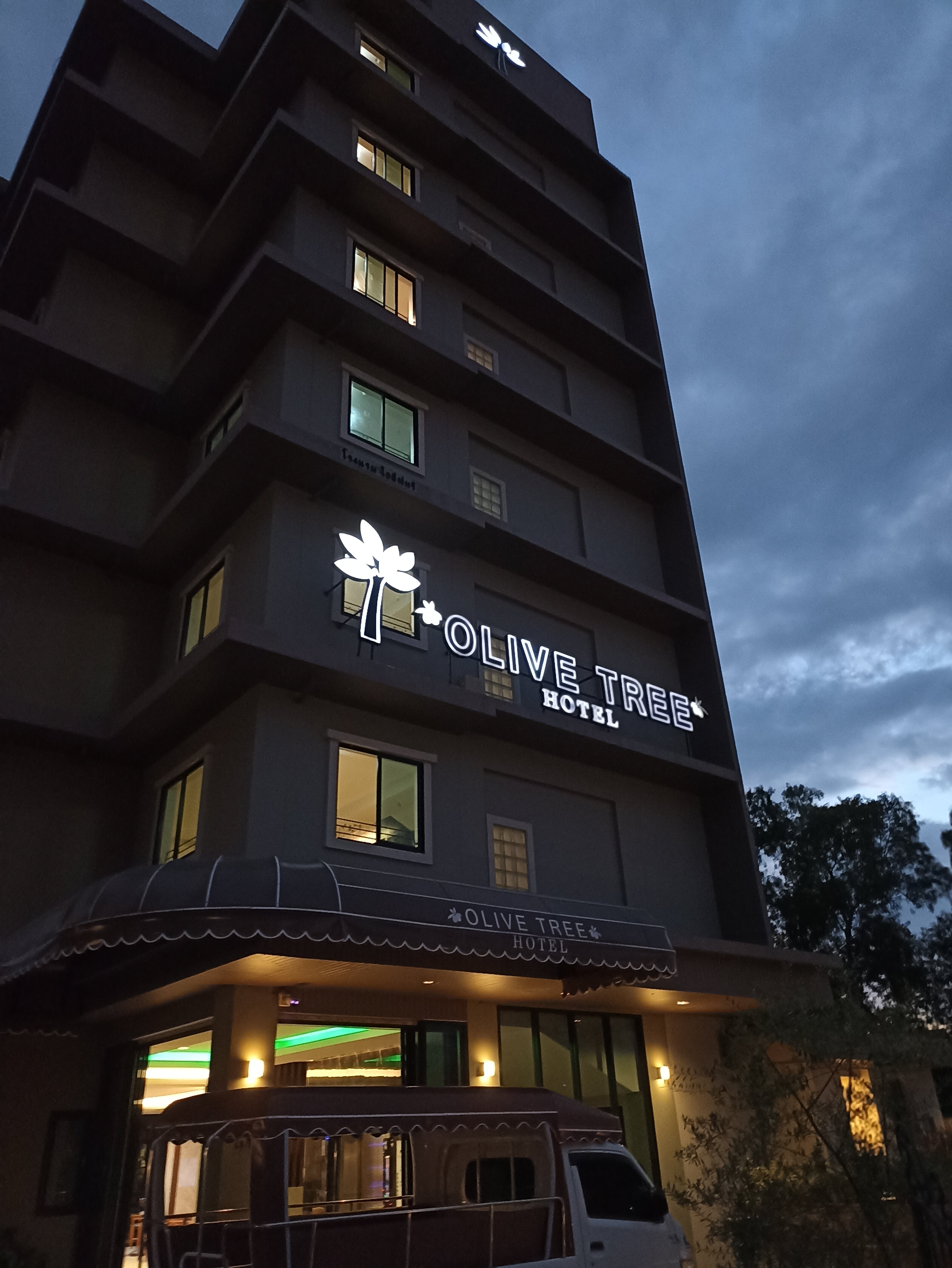 Фото The Mangrove Hotel