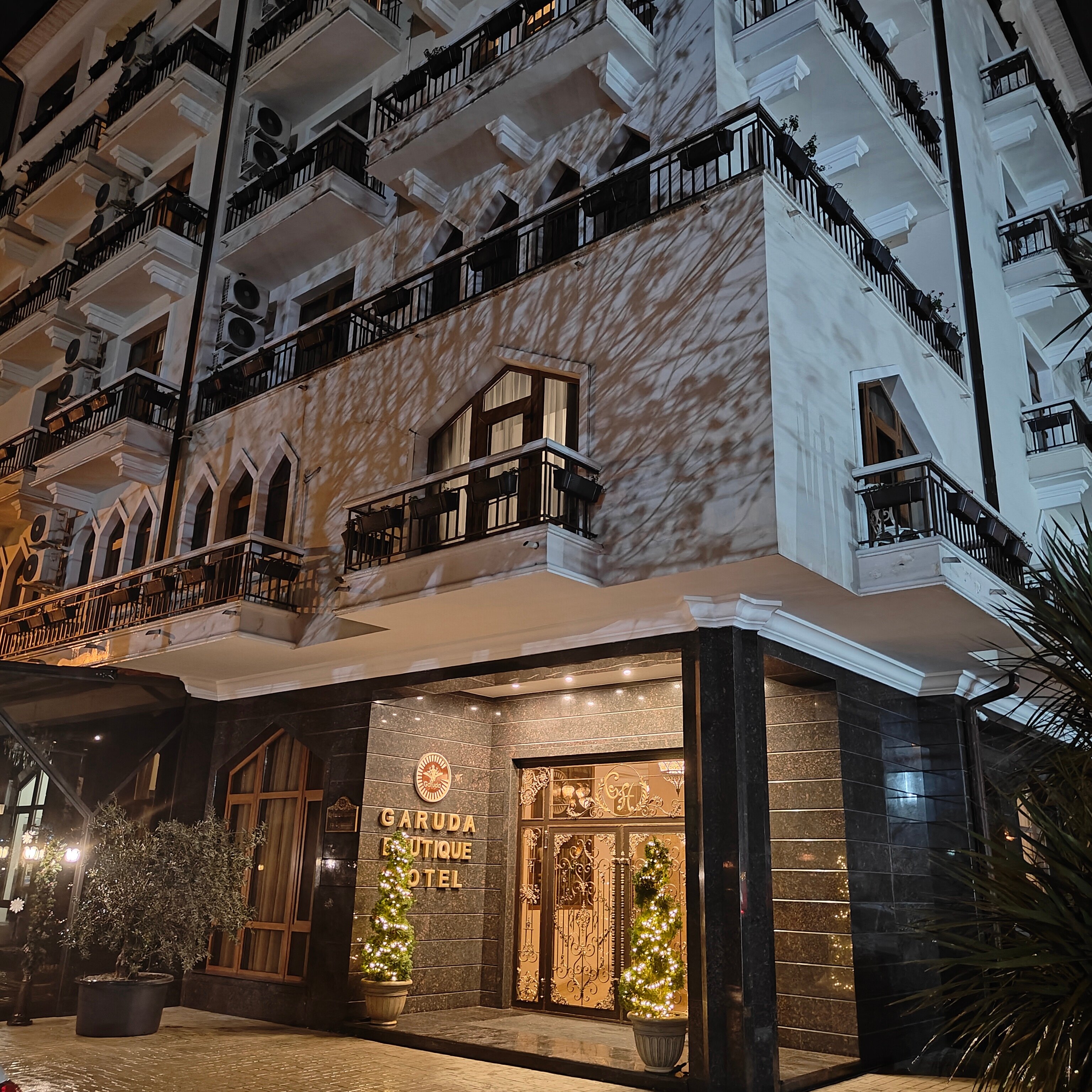 Фото Garuda Boutique Hotel