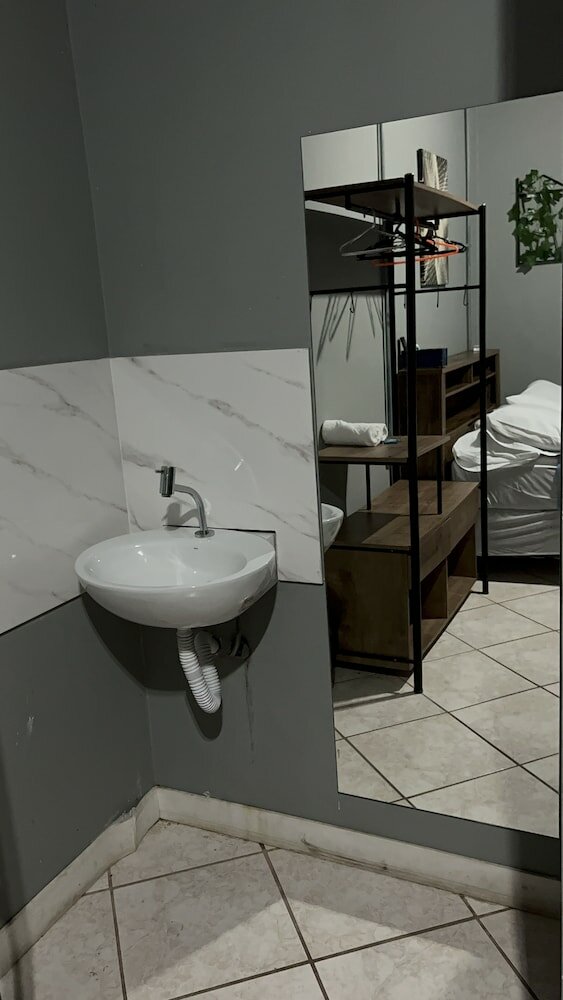 Фото Esquina 8 Hostel