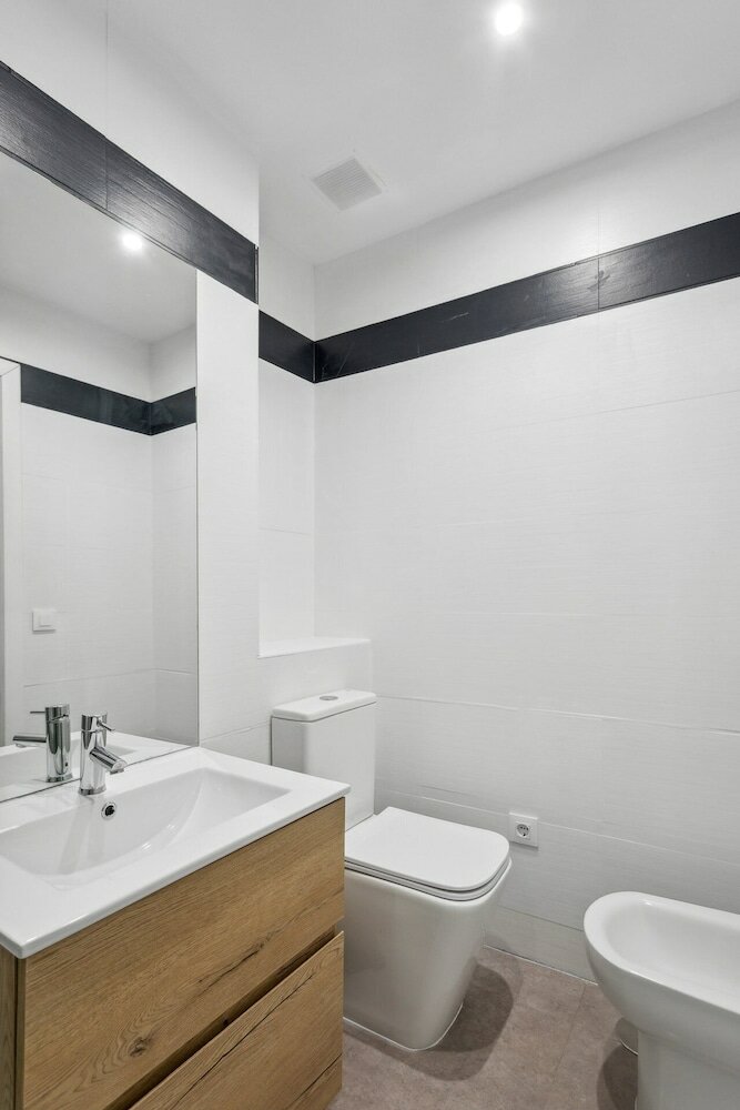 Фото Limehome Madrid Calle de la Paloma