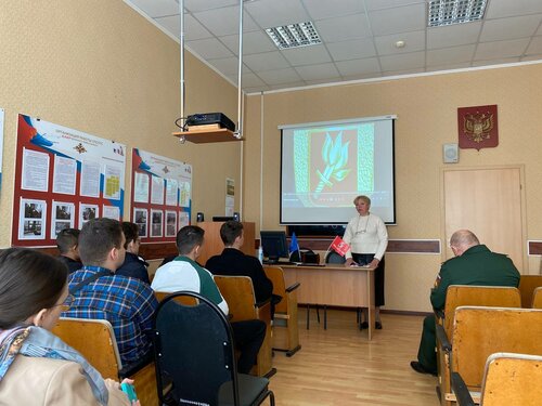 Amerikalik ayollar va qora tanli erkaklar bilan porno