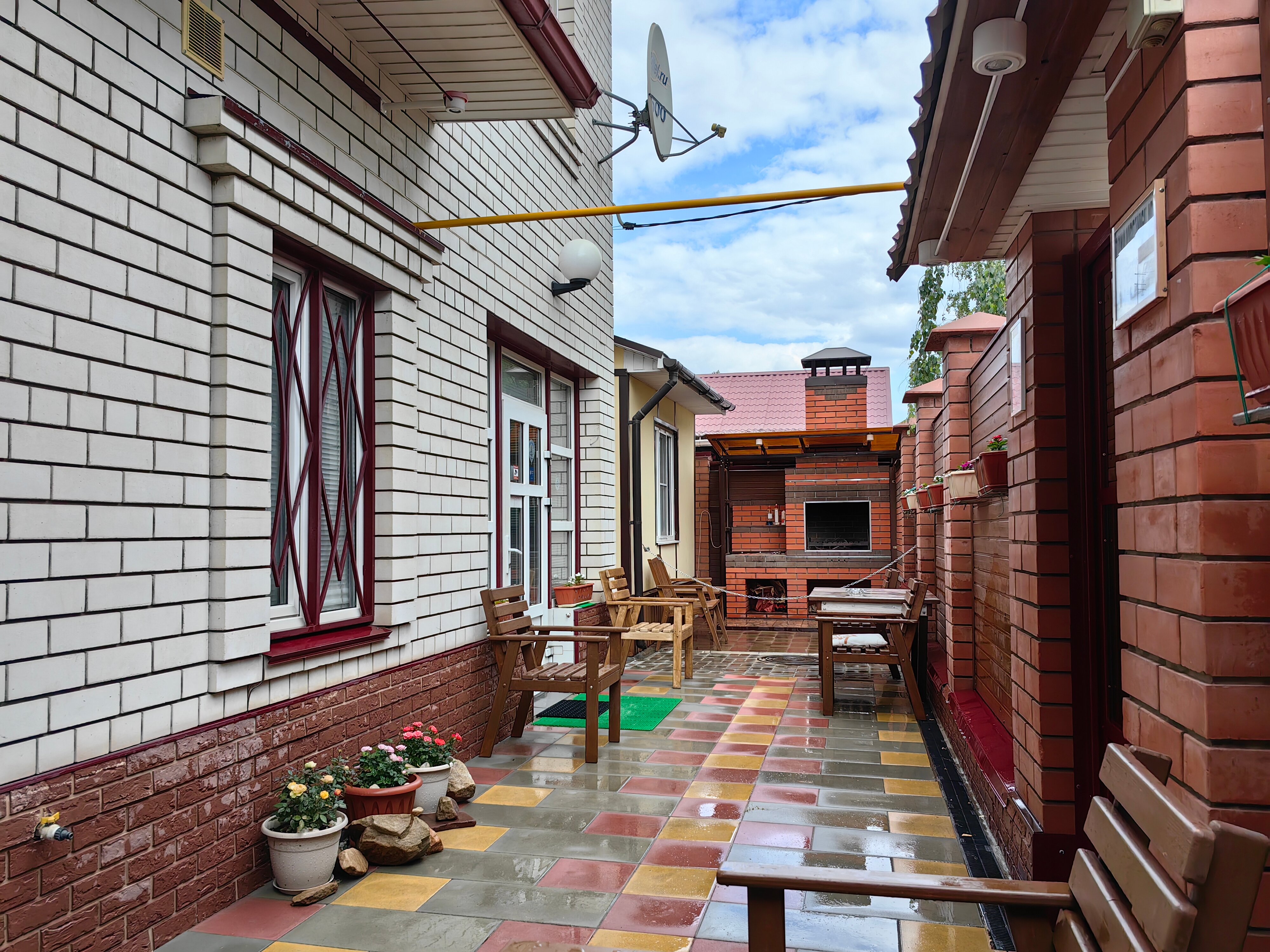 Фото отеля 2