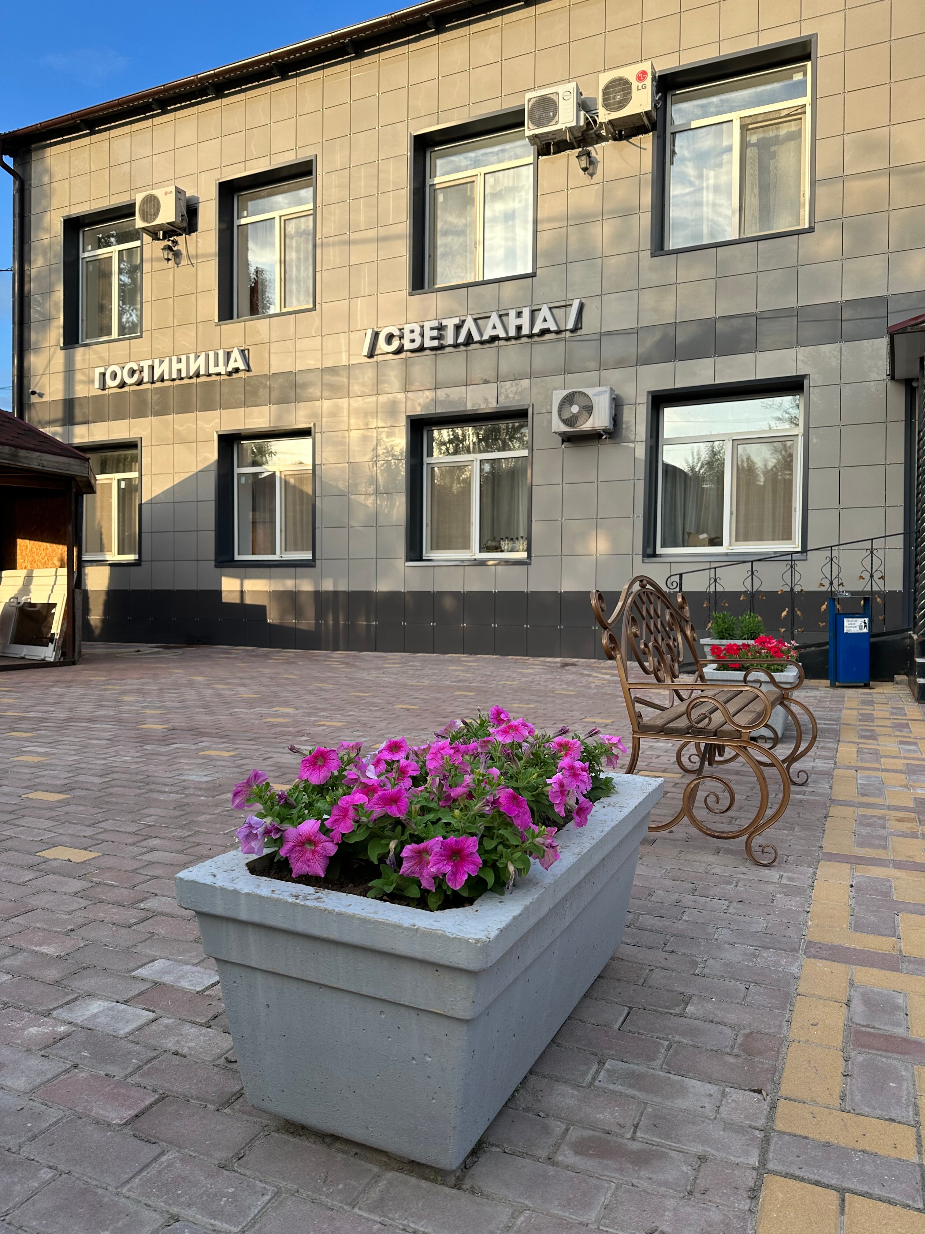 Фото отеля 1