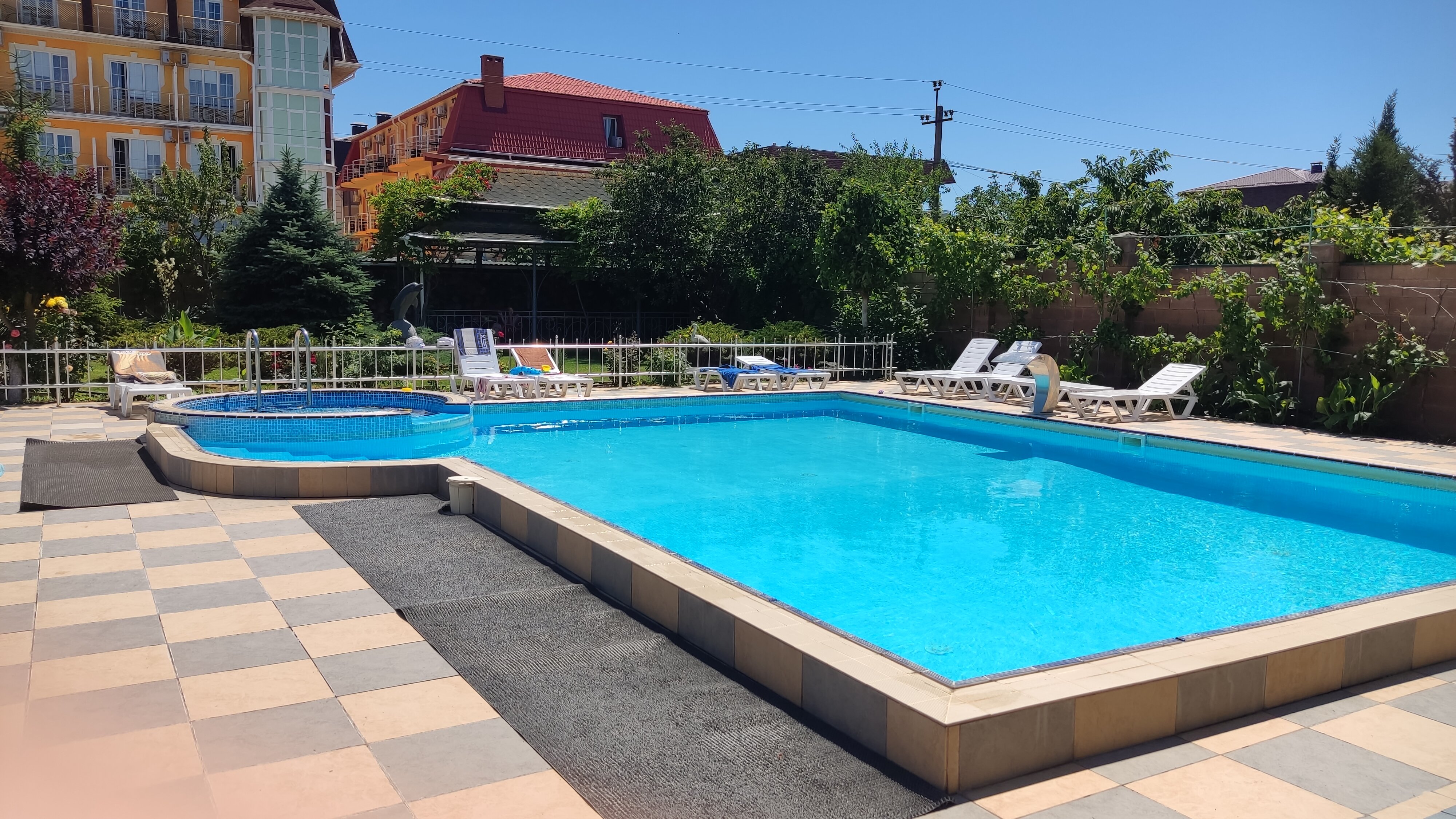 Фото отеля 3