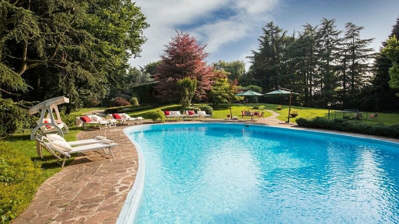 Гостиница Villa Pina 8 2 in Sulbiate