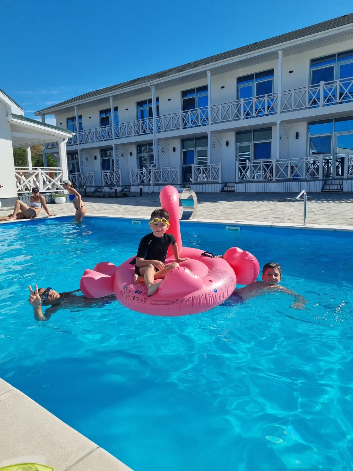 Фото отеля 1