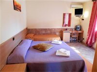 Фото Bed and Breakfast Luana Inn Airport