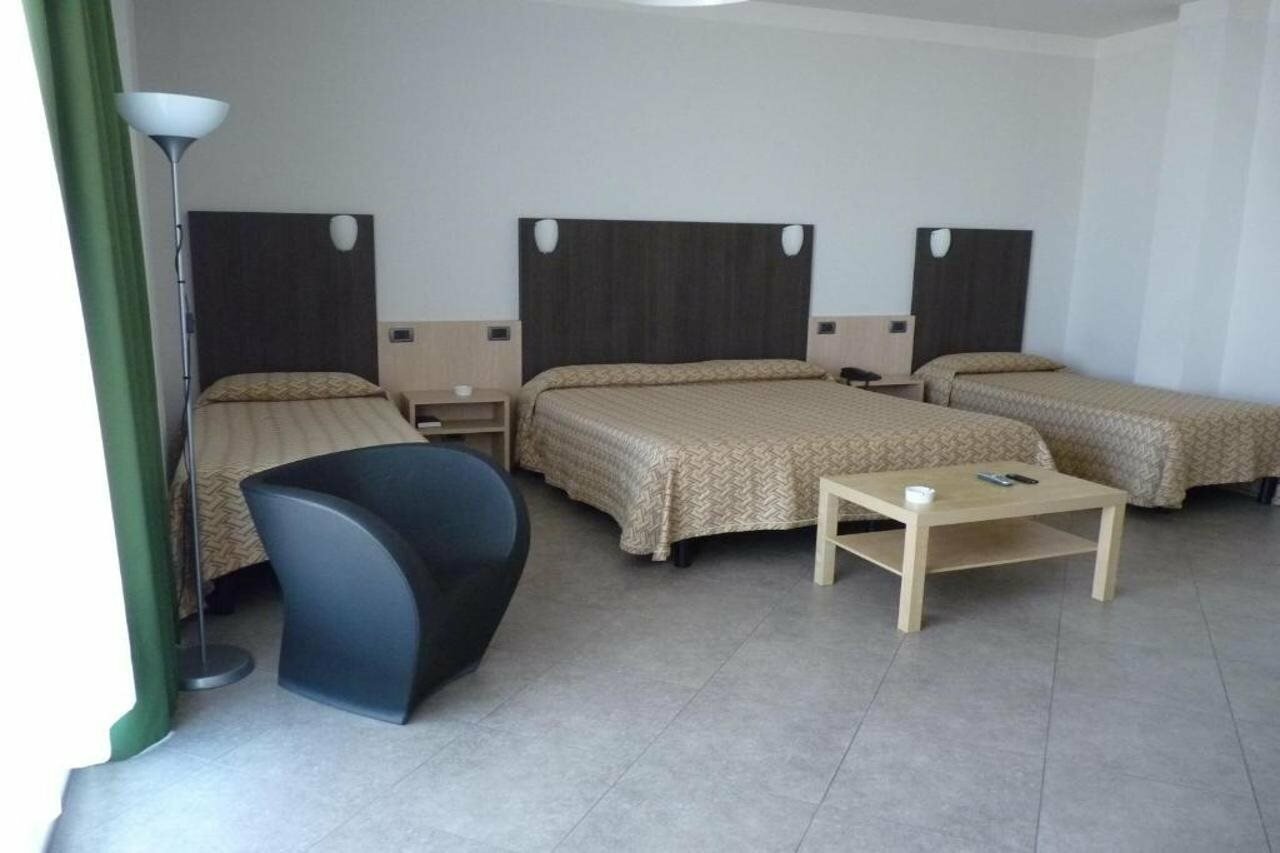 Фото Hotel Lux Modena