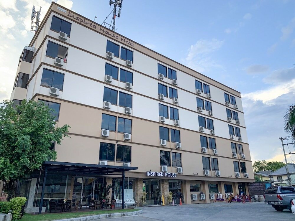 Фото отеля 1