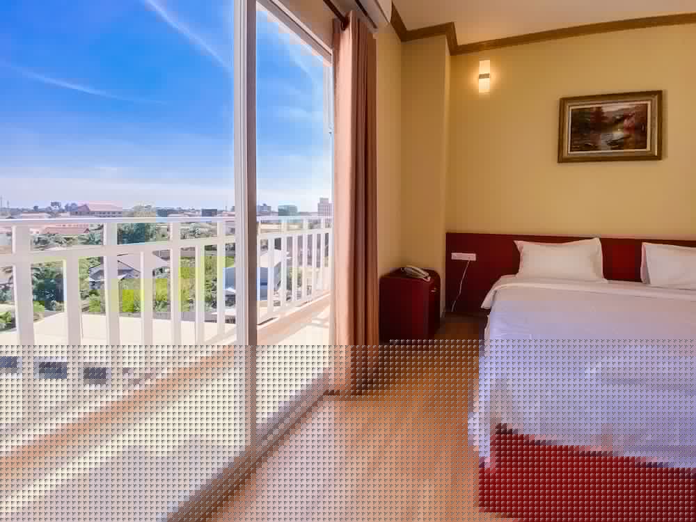 Фото Douangpraseuth Hotel