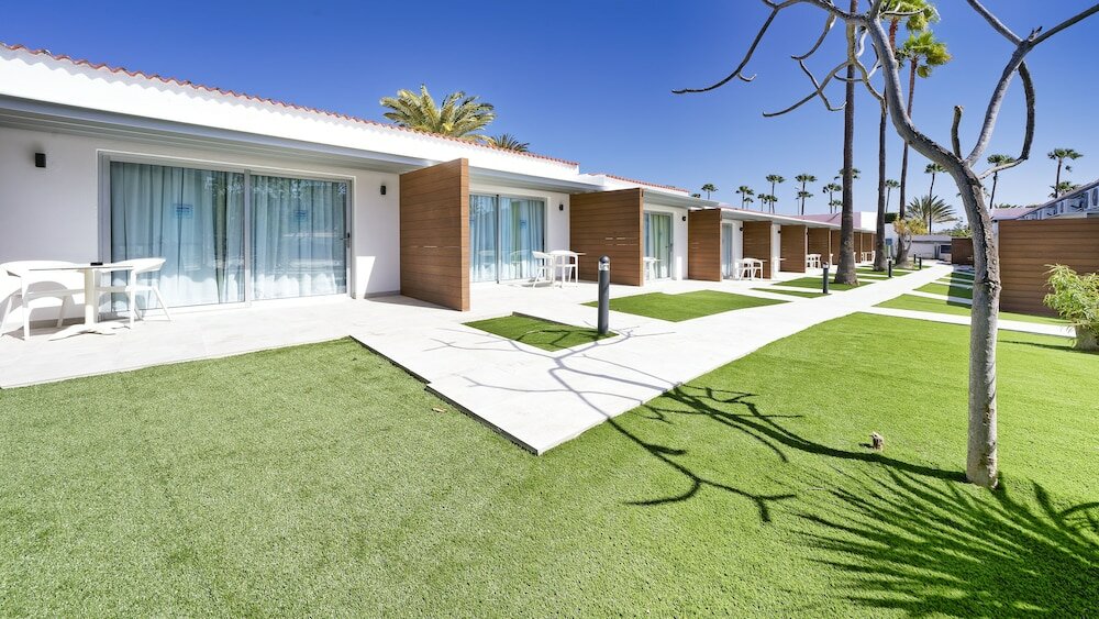 Фото Sanom Beach Resort - Adults Only 