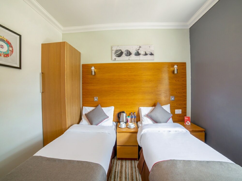 Фото Oyo Kingsley Hotel