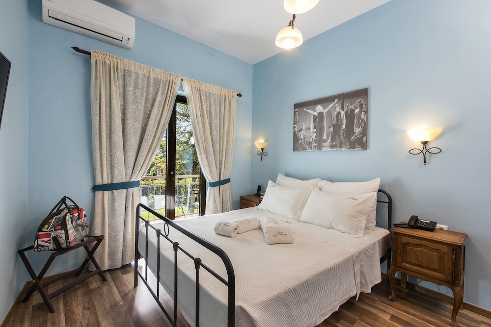 Фото Theatro Hotel Odysseon