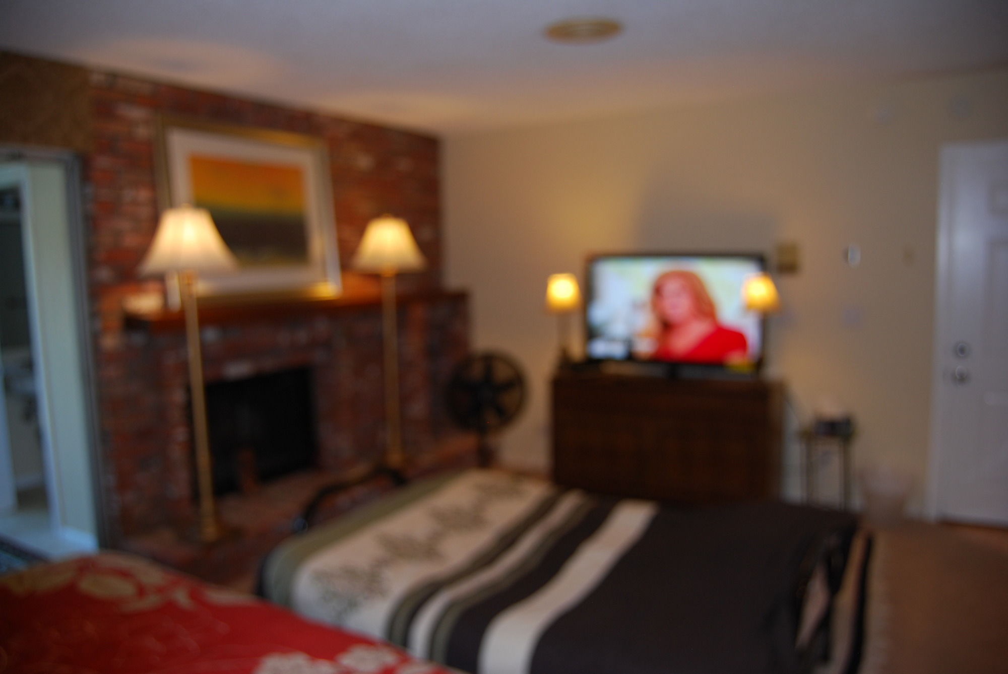 Фото Mini Mansion in Hollywood Hills