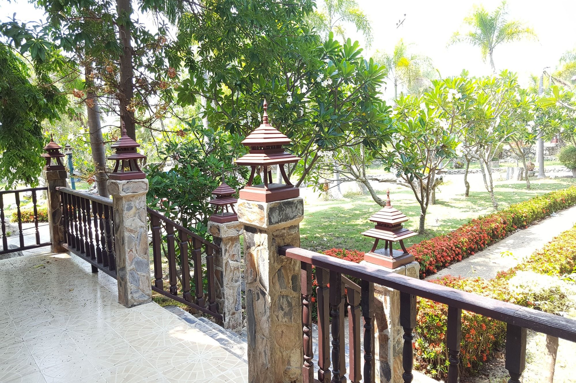 Фото Prachuab Garden View Resort