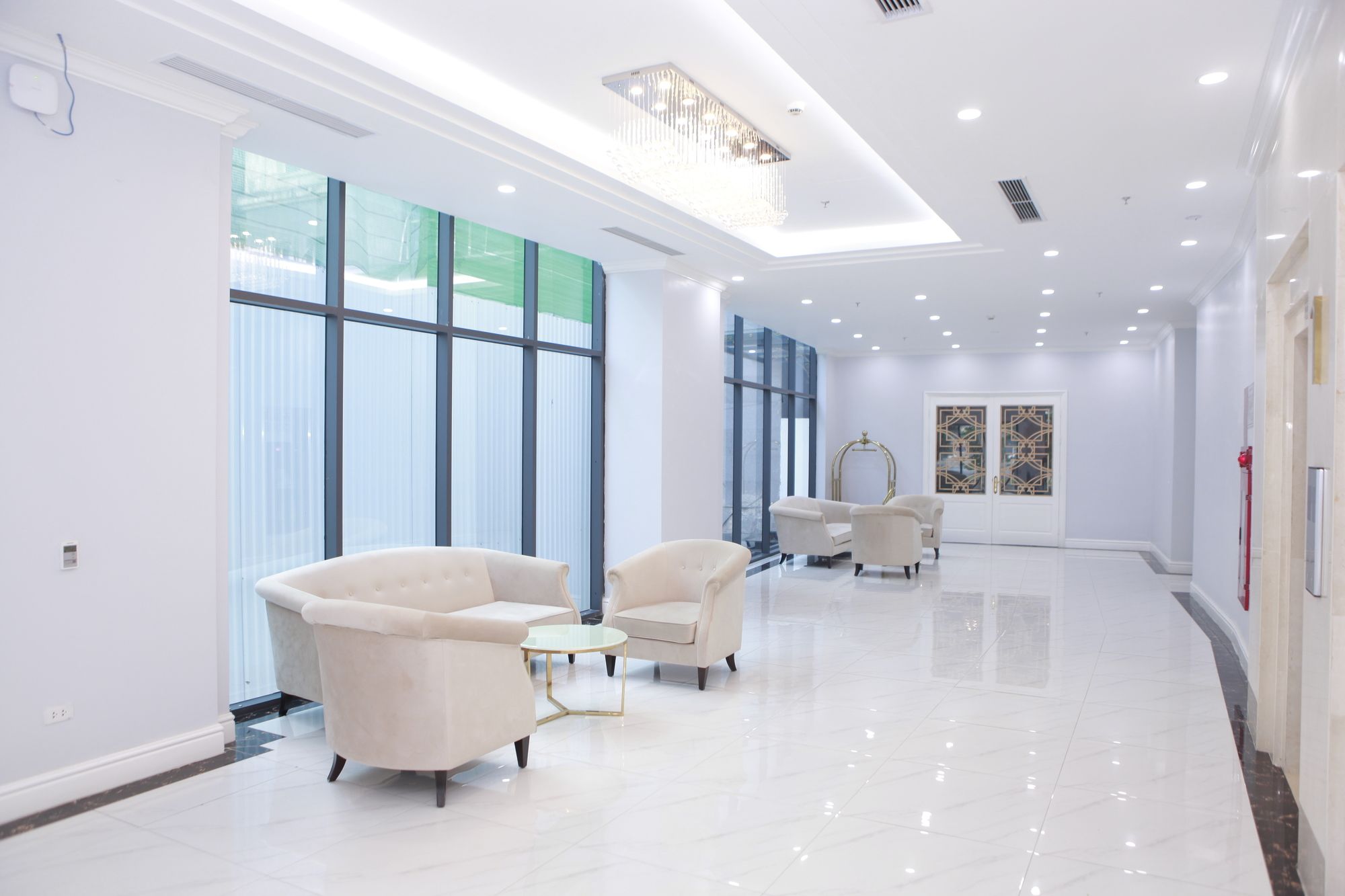 Фото Adonis Hotel