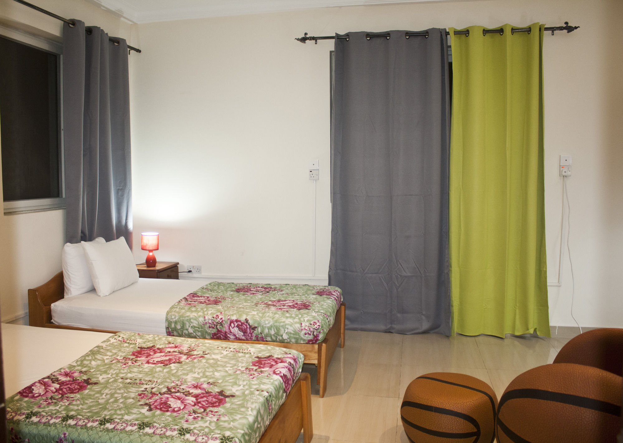 Фото At Home Boutique Hostel and Suite